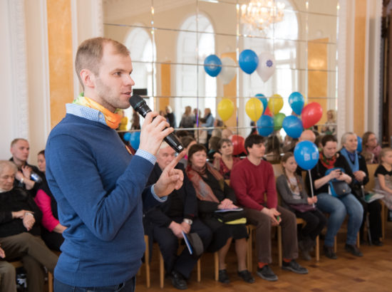 Suvise noorte laulu- ja tantsupeo “Mina jään” lood ja laulud Valges saalis